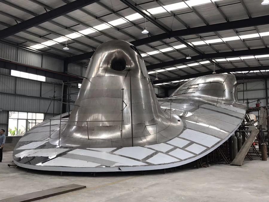 stainless steel facade sculpture